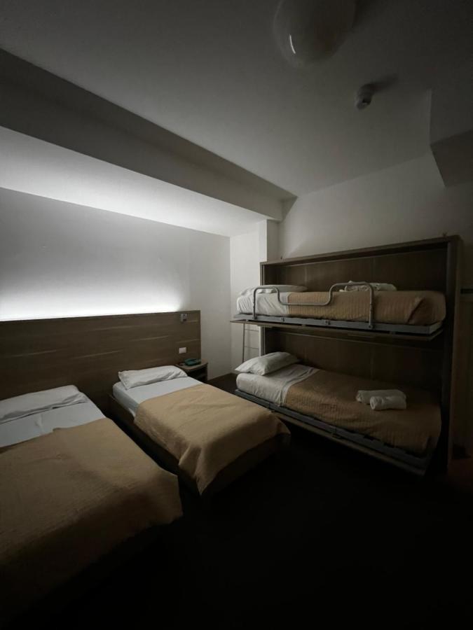 Hotel Trieste Riccione Bagian luar foto