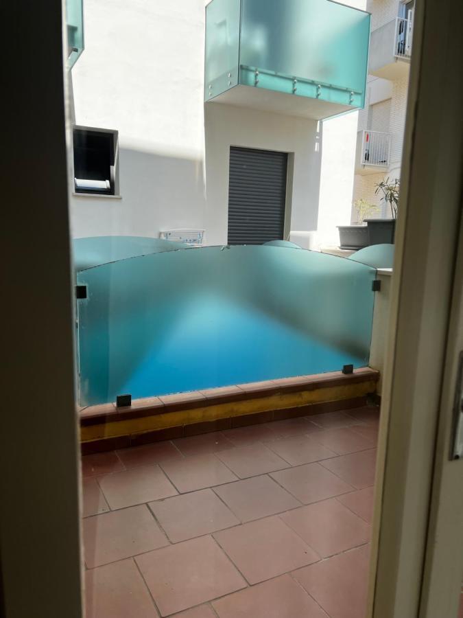 Hotel Trieste Riccione Bagian luar foto