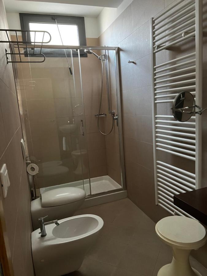 Hotel Trieste Riccione Bagian luar foto